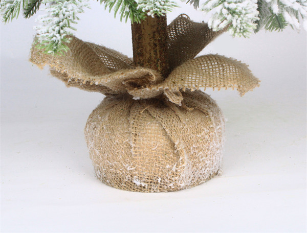 Mini-kerstboom voor kersthuisdecoratie