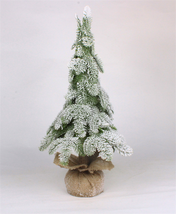 Mini-kerstboom voor kersthuisdecoratie